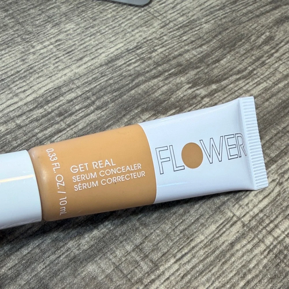 🌵5 for $20🌵FLOWER Get Real Serum Medium Deep Concealer